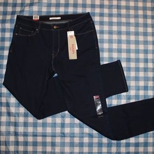 Levi's Dark Wash Jeans